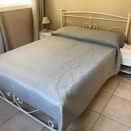 Petros & Apartament Lixouri