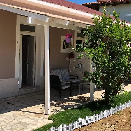 Petros & ليكسوري