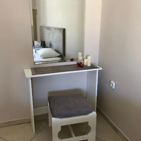 شقة Petros & ليكسوري