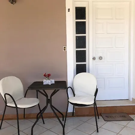 Petros & * Ликсури