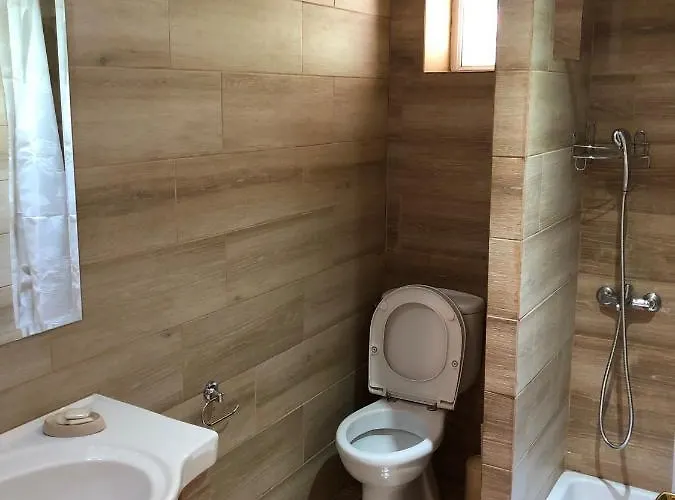 Petros & Apartmán *