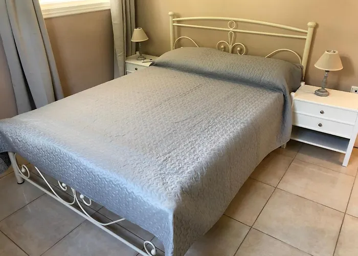 Petros & Lejlighed Lixouri